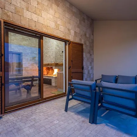 Vanessa - Ciovo تروغير