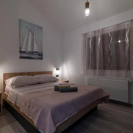 Vanessa - Ciovo فيلة تروغير