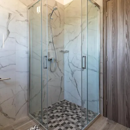 Vanessa - Ciovo تروغير