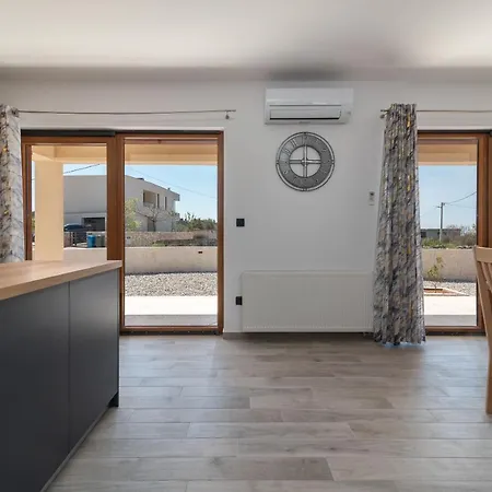 Vanessa - Ciovo فيلة تروغير