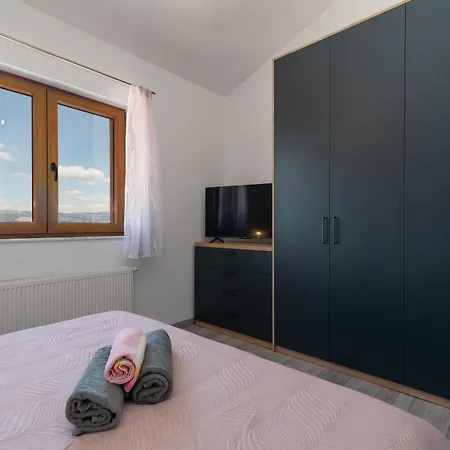 Vanessa - Ciovo فيلة تروغير