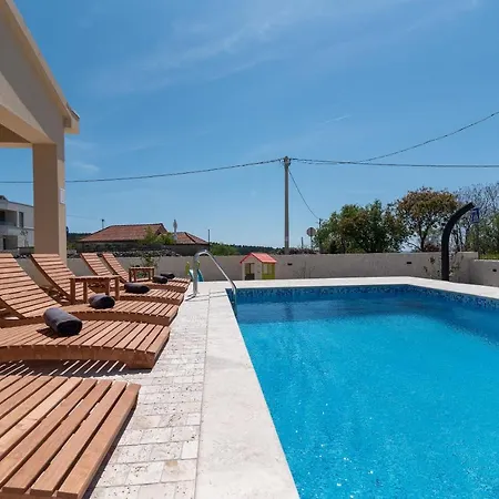 Vanessa - Ciovo Трогір