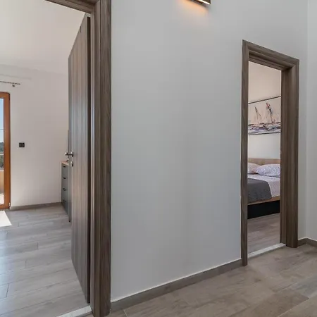 Vanessa - Ciovo Вілла